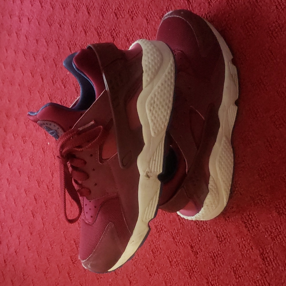 Air Huarache by Nike